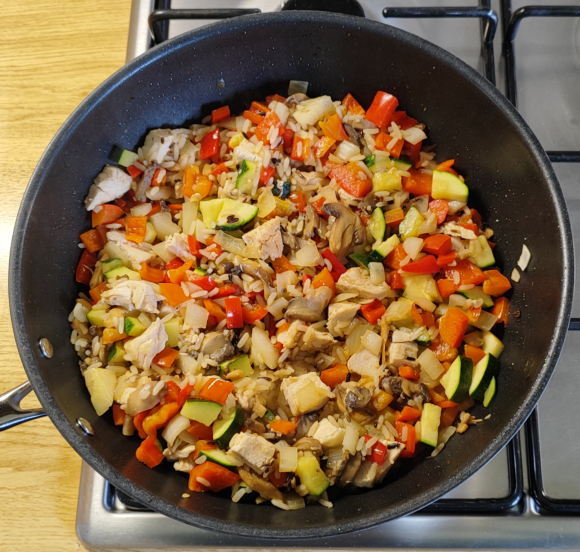 Fertiges Gericht im Wok