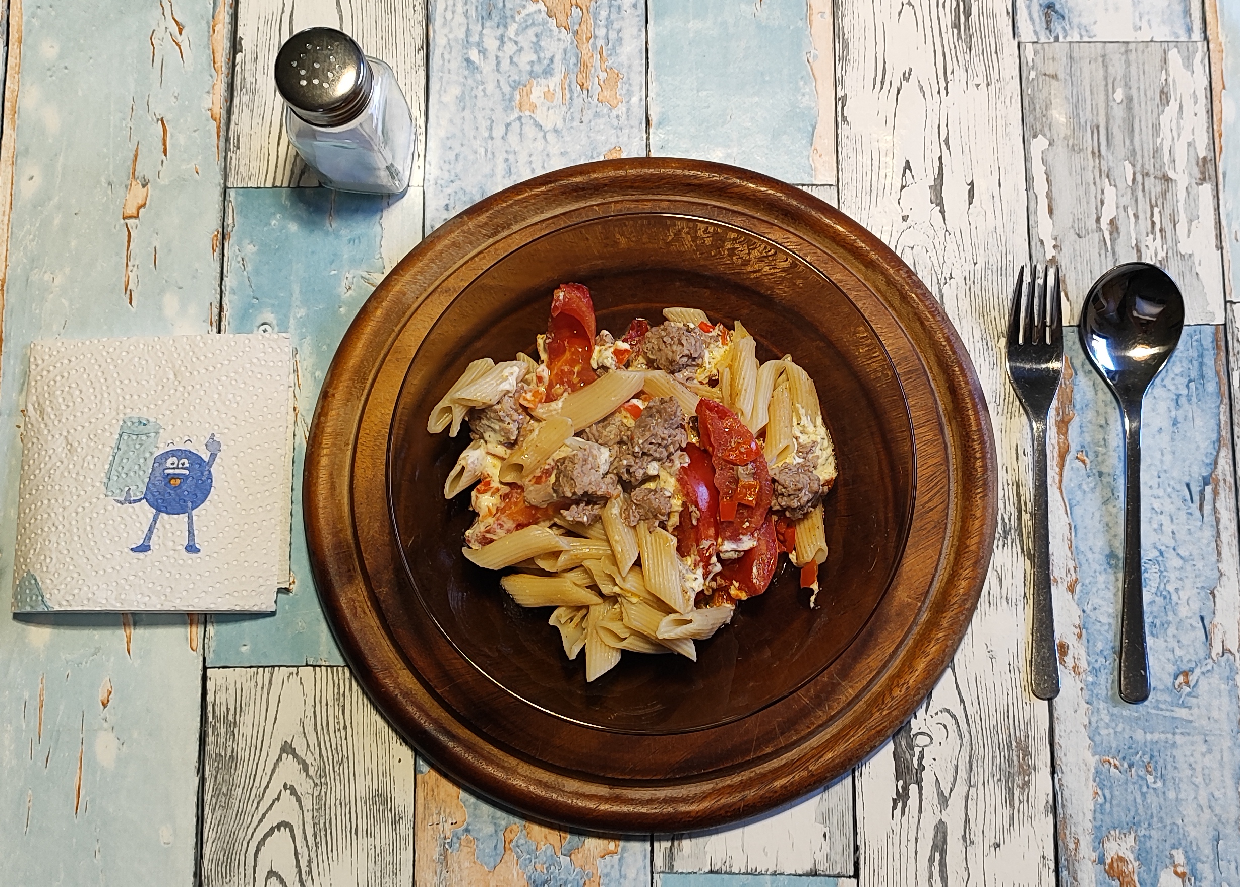 Angerichtet: Tomatenschicht-Pfanne Provenzal-Art